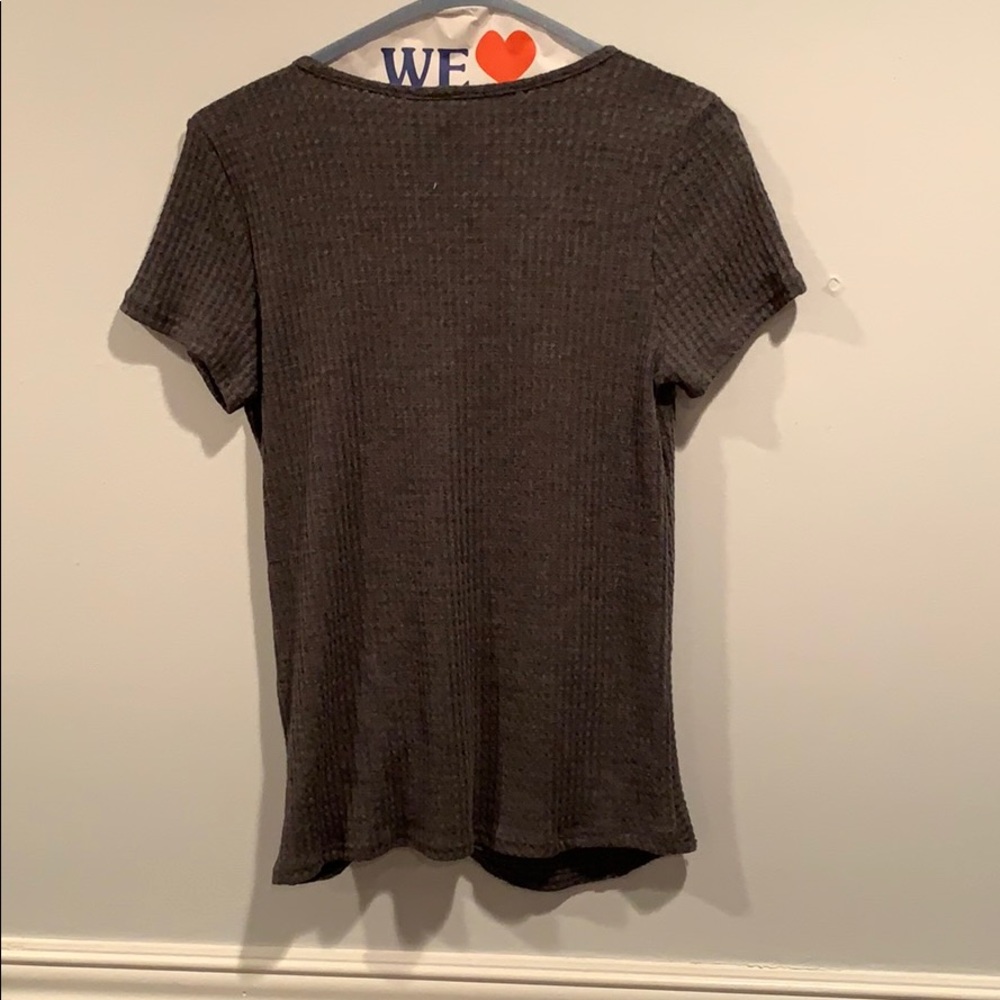 Gray t-shirt - Picture 2 of 2